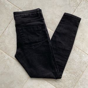 Skinny black jeans